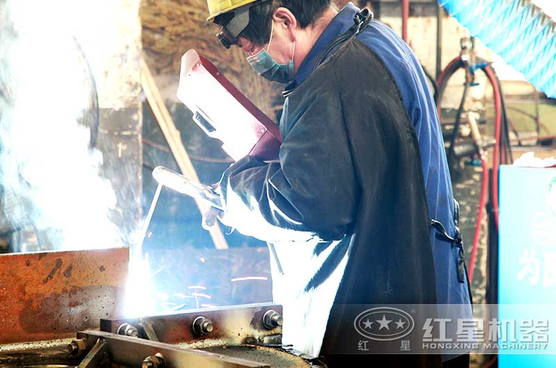 紅星工人作業圖