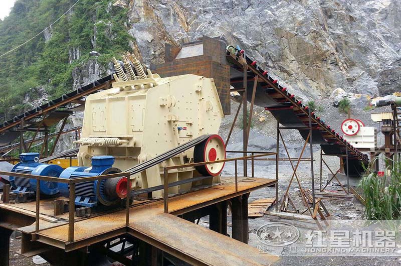 主設備（颚破機+反擊破）占地面積小