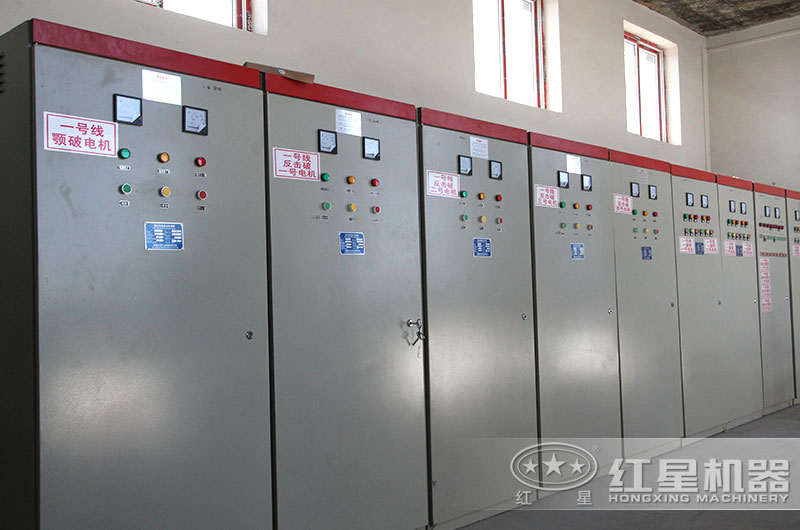 颚式破石機客戶操作間——智能操控、一鍵啟停