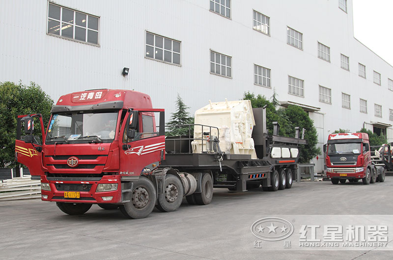 車載碎石機械設備發貨現場