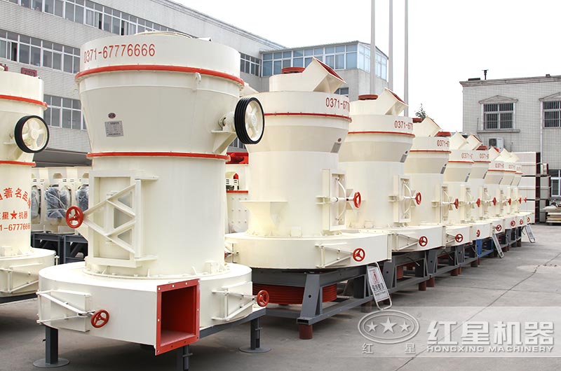 小型雷蒙磨粉機廠區一角